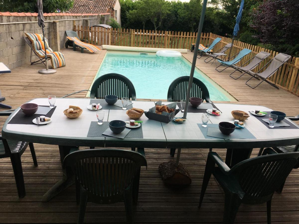 Les Ormeaux Bed & Breakfast Сотерн Екстериор снимка